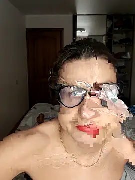 Snapshot of Magic__smile chatting on 02/01/25, 05:49 Magic smile online show from 02/01/25, 05:49