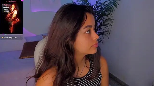 Snapshot of Ariana_Pierce chatting on 11/21/25, 12:26 Ariana Pierce online show from 11/21/25, 12:26