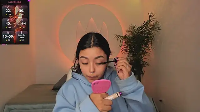 Snapshot of Ariana_Pierce chatting on 11/29/25, 01:03 Ariana Pierce online show from 11/29/25, 01:03