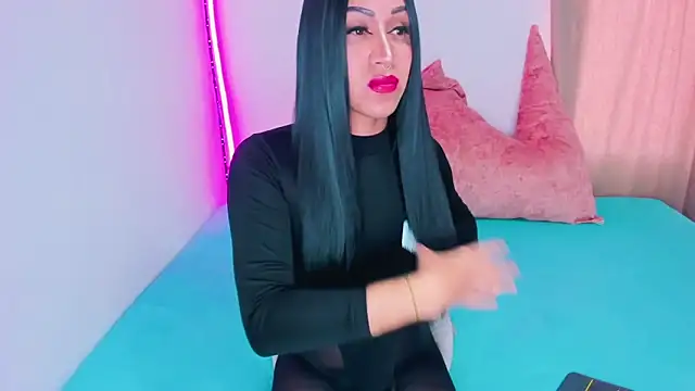 Candace Queen online show from 02/03/26, 01:38