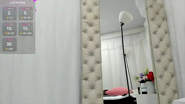 anchela-garcia1 online show from 02/13/25, 12:11