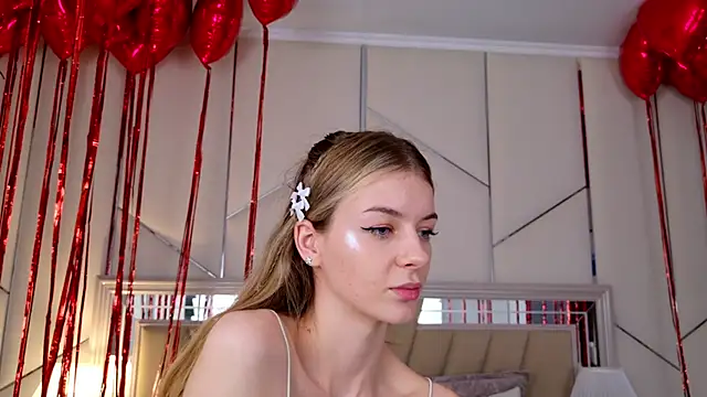 Snapshot of MeganMour chatting on 02/12/25, 07:45 MeganMour online show from 02/12/25, 07:45