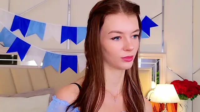 Snapshot of MeganMour chatting on 10/04/25, 05:00 MeganMour online show from 10/04/25, 05:00