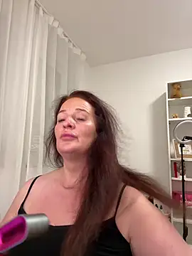 Engel mia online show from 03/27/26, 10:42