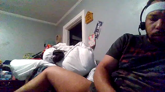 Snapshot of Creationmonster0 chatting on 11/15/25, 02:46 Creationmonster0 online show from 11/15/25, 02:46