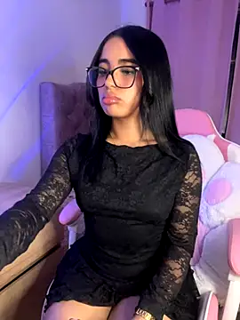 Emily-14 online show from 12/01/25, 03:11