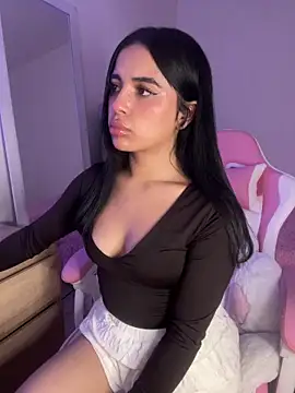 Emily-14 online show from 03/29/26, 06:02