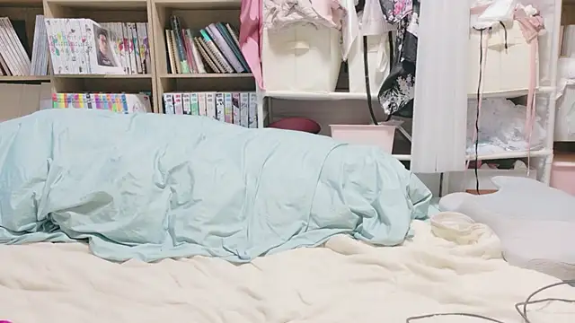 Snapshot of morikawa_sayaka chatting on 06/20/26, 12:41 morikawa sayaka online show from 06/20/26, 12:41