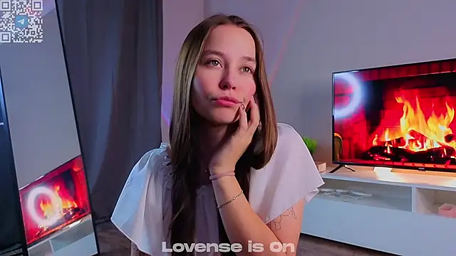 FalineDowlen online show from 11/24/25, 02:00