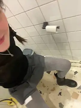 Mia Mia M online show from 02/04/26, 02:45