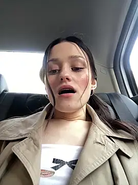 Mia Mia M online show from 04/18/26, 04:00