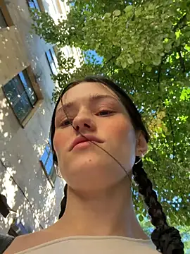 Mia Mia M online show from 07/17/26, 02:56
