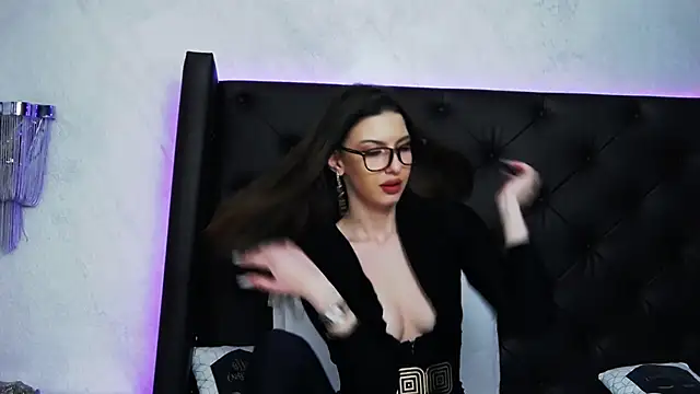 Snapshot of SkylerSpark chatting on 01/14/25, 12:33 SkylerSpark online show from 01/14/25, 12:33