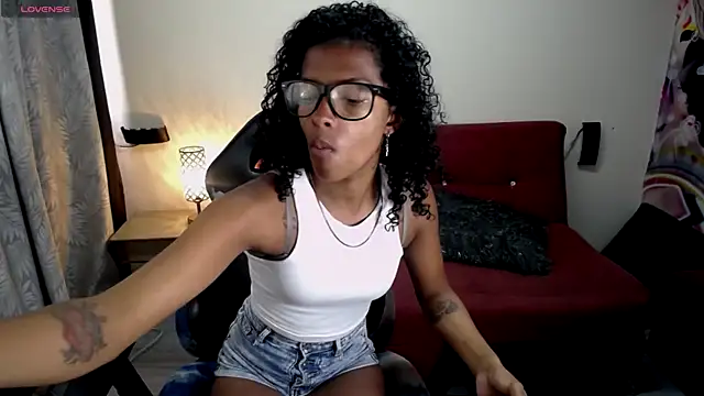 cloe cooper  online show from 09/19/25, 03:34