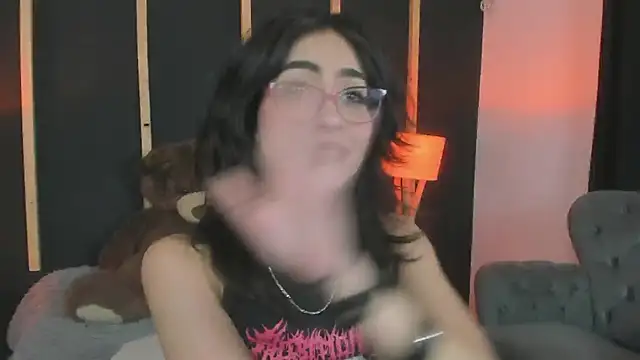 Snapshot of vampy_dolll chatting on 12/27/24, 10:48 vampy dolll online show from 12/27/24, 10:48