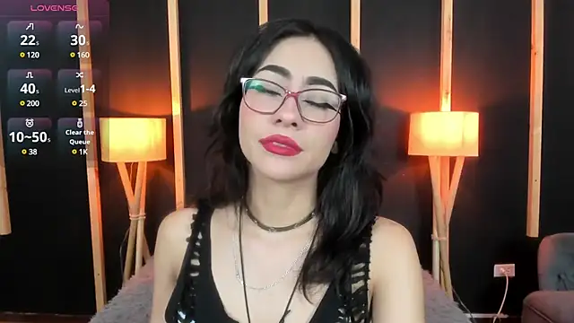 Snapshot of vampy_dolll chatting on 01/09/25, 01:02 vampy dolll online show from 01/09/25, 01:02