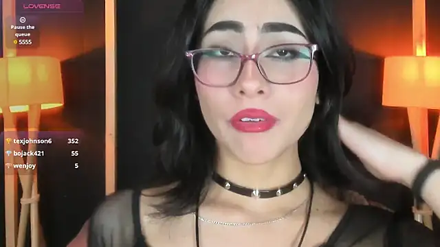 Snapshot of vampy_dolll chatting on 01/11/25, 10:51 vampy dolll online show from 01/11/25, 10:51