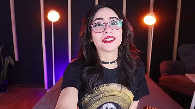 Snapshot of vampy_dolll chatting on 02/04/25, 11:38 vampy dolll online show from 02/04/25, 11:38