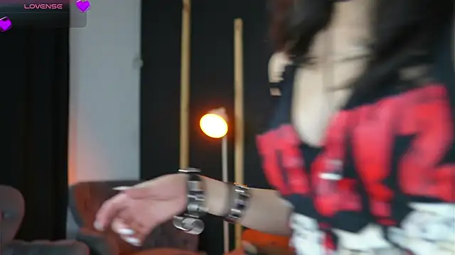 Snapshot of vampy_dolll chatting on 03/15/25, 08:43 vampy dolll online show from 03/15/25, 08:43