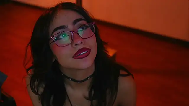 Snapshot of vampy_dolll chatting on 03/15/25, 11:50 vampy dolll online show from 03/15/25, 11:50