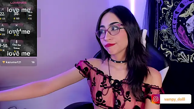 Snapshot of vampy_dolll chatting on 10/10/25, 07:29 vampy dolll online show from 10/10/25, 07:29