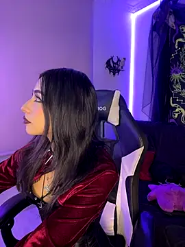 Snapshot of vampy_dolll chatting on 10/30/25, 09:11 vampy dolll online show from 10/30/25, 09:11