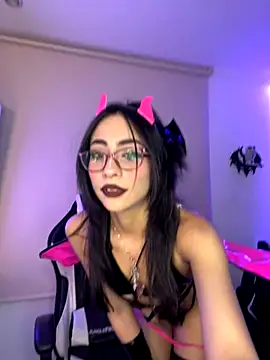 Snapshot of vampy_dolll chatting on 12/05/25, 10:02 vampy dolll online show from 12/05/25, 10:02