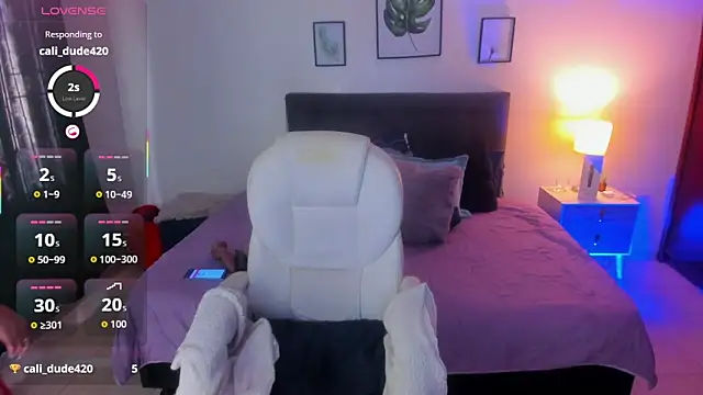  lara1 online show from 12/01/25, 07:30