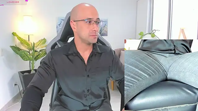 Snapshot of ryan_master_ chatting on 01/02/25, 01:08 ryan master online show from 01/02/25, 01:08