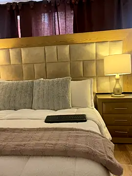 Sweet and caramel online show from 12/04/25, 02:59