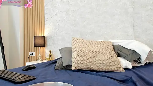 Freyaa   online show from 02/08/25, 03:19