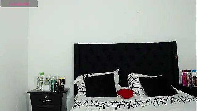 Beautifulkattia online show from 12/30/24, 08:04