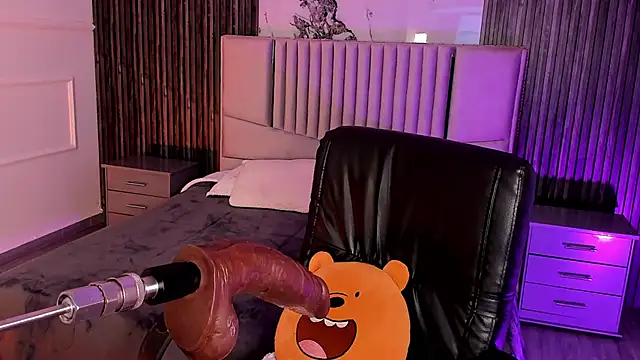 Lillyortiz online show from 10/27/25, 08:02