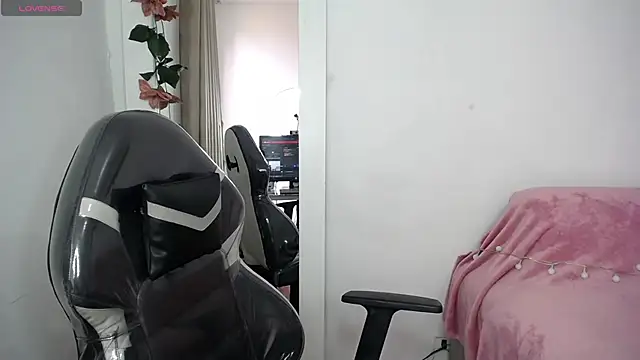 SaraBraun  online show from 03/12/25, 08:10