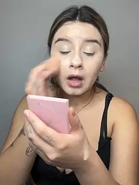 SaraBraun  online show from 05/29/26, 06:50