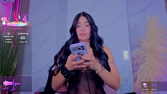 Chlooee   online show from 04/07/26, 02:12