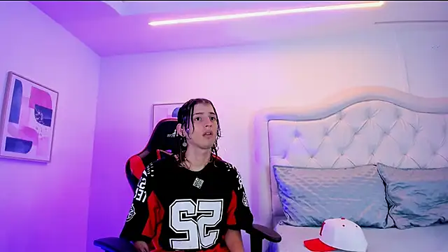 sett and gwen online show from 12/19/24, 09:06