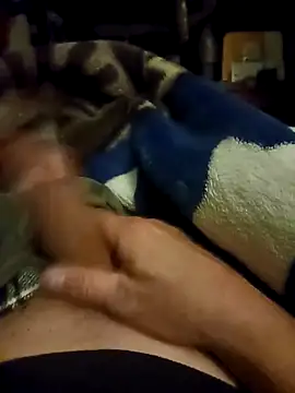 Snapshot of fun2fuck173 chatting on 11/18/25, 07:57 fun2fuck173 online show from 11/18/25, 07:57