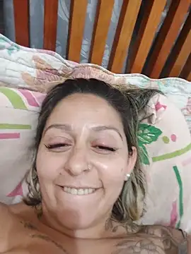 baixinhaloira online show from 12/21/24, 02:19