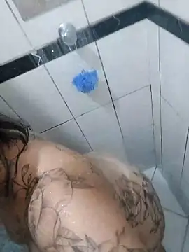 baixinhaloira online show from 01/08/25, 02:14