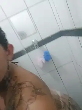 baixinhaloira online show from 01/11/25, 01:06