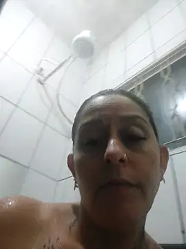 baixinhaloira online show from 11/26/25, 03:07