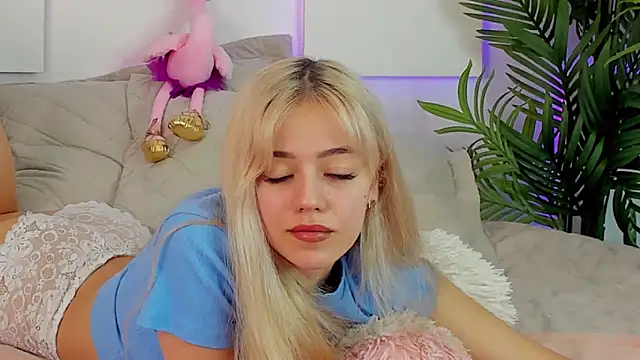 STELLA RICH online show from 01/21/25, 12:04