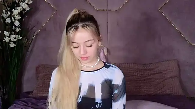 STELLA RICH online show from 02/10/25, 09:04