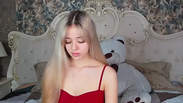 STELLA RICH online show from 03/04/25, 09:00