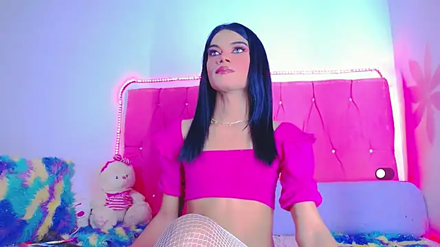 Snapshot of Theylor_Rouse chatting on 02/16/25, 09:04 Theylor Rouse online show from 02/16/25, 09:04