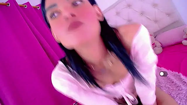 Theylor Rouse online show from 07/25/26, 07:39