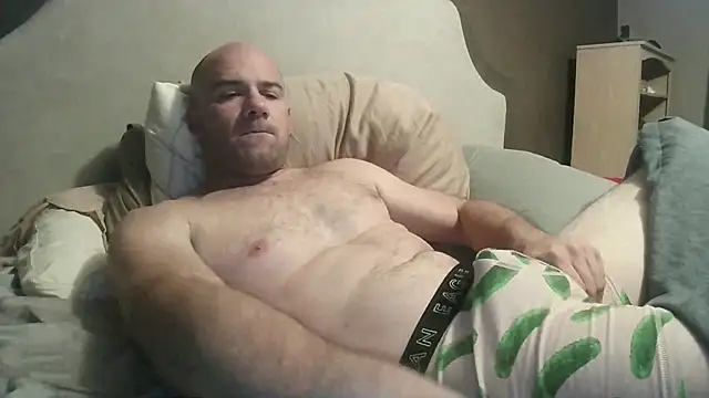 Snapshot of Nickj630 chatting on 10/16/25, 04:02 Nickj630 online show from 10/16/25, 04:02