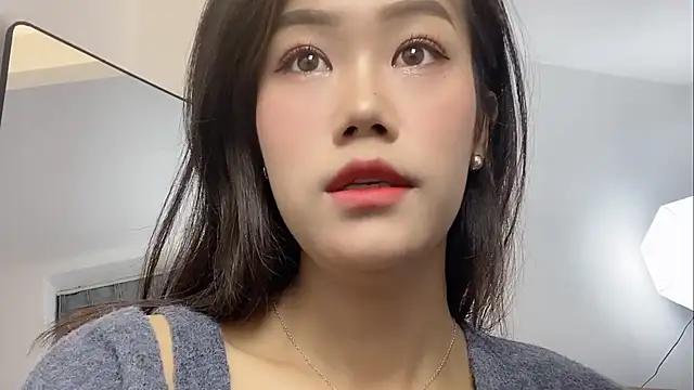 Bella-LL online show from 03/05/25, 07:38