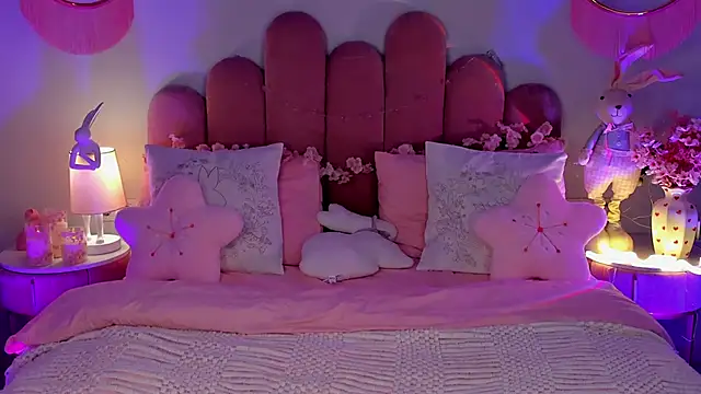 ElsaYoung online show from 04/11/26, 07:18